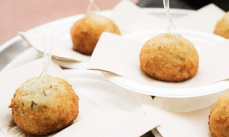 Tapes i música electrònica a l'esmorzar de forquilla de Sant Just Desvern