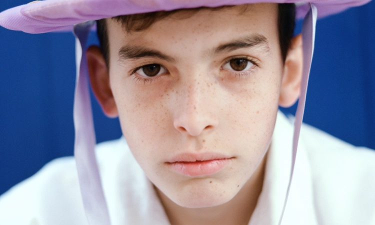 La cultura popular i els vincles amb la família en dues exposicions a Can Basté