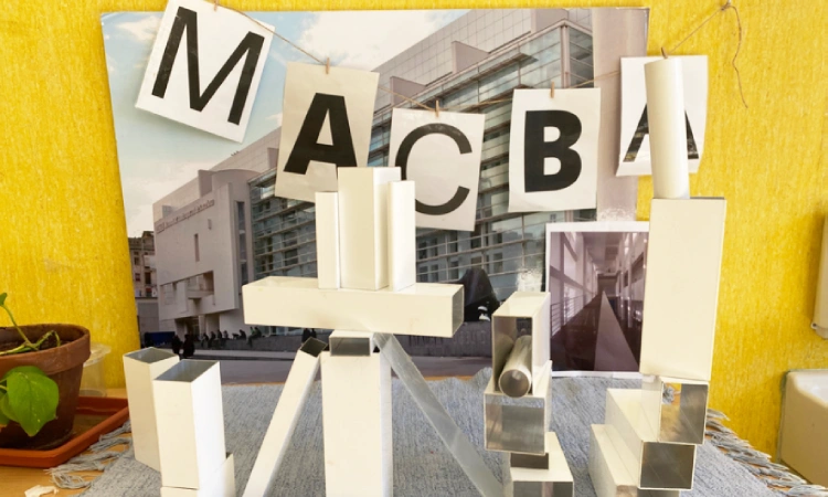 L’escola premiada de Gràcia que educa a través de l'art: “Les nostres instal·lacions són un petit museu”