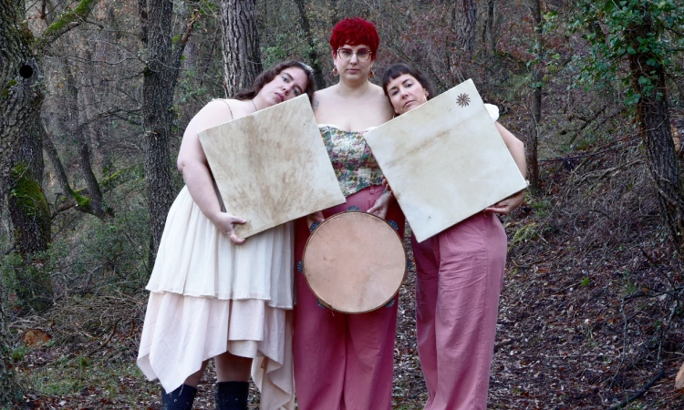 El 8M sona a folk a Sant Just amb tres grups formats per dones