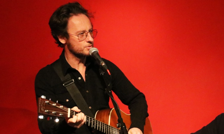 Trenta anys de la petita sala gracienca que pot presumir d’haver gaudit de Rosalía, Manel i Mishima