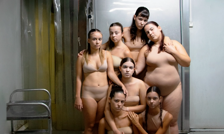 Cada 11 minuts se suïcida una persona jove: l’obra que obliga a mirar aquest drama de cara